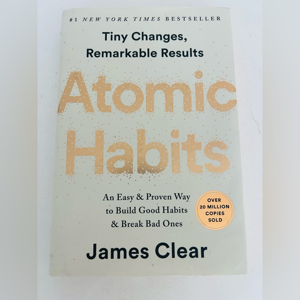 Atomic Habits by James Clear - Light Mint & Gold Cover